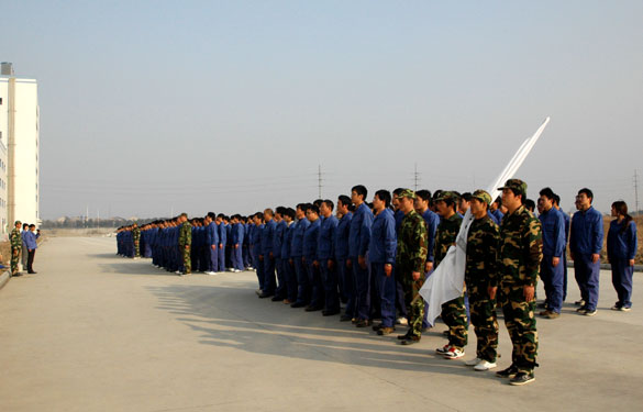 Z6尊龙凯时2011年新员工军训落下帷幕