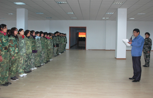Z6尊龙凯时新员工军训落下帷幕