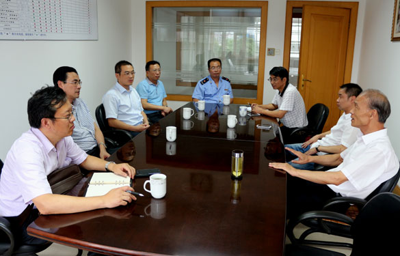 常州市工商局局长陈国庆一行来Z6尊龙凯时集团调研