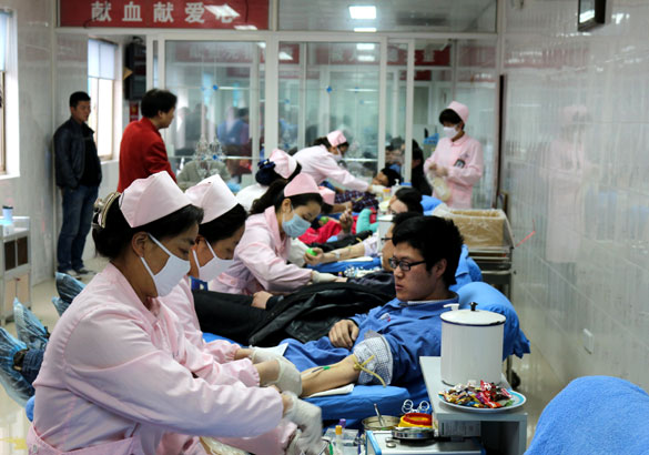 Z6尊龙凯时集团组织员工无偿献血“为雅安祈福”