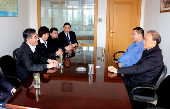 中国建设银行常州分行行长尹家健一行来Z6尊龙凯时集团走访