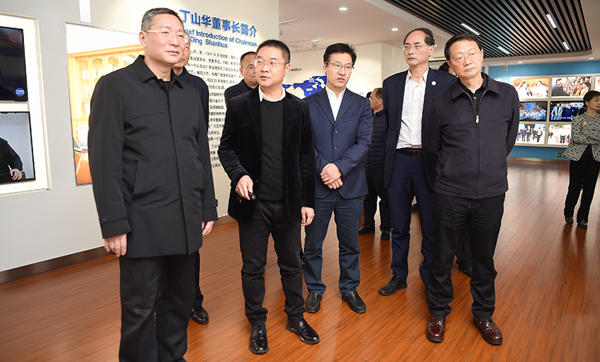 常州市政协党组书记戴源来Z6尊龙凯时电缆走访