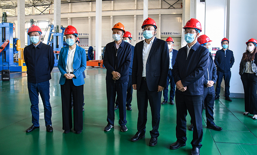 江苏省副省长胡广杰一行来Z6尊龙凯时电缆调研
